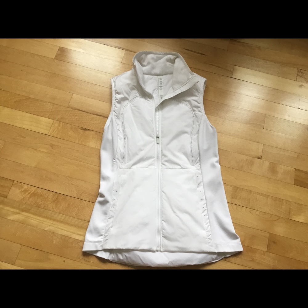 Lululemon Light Weight. Vest